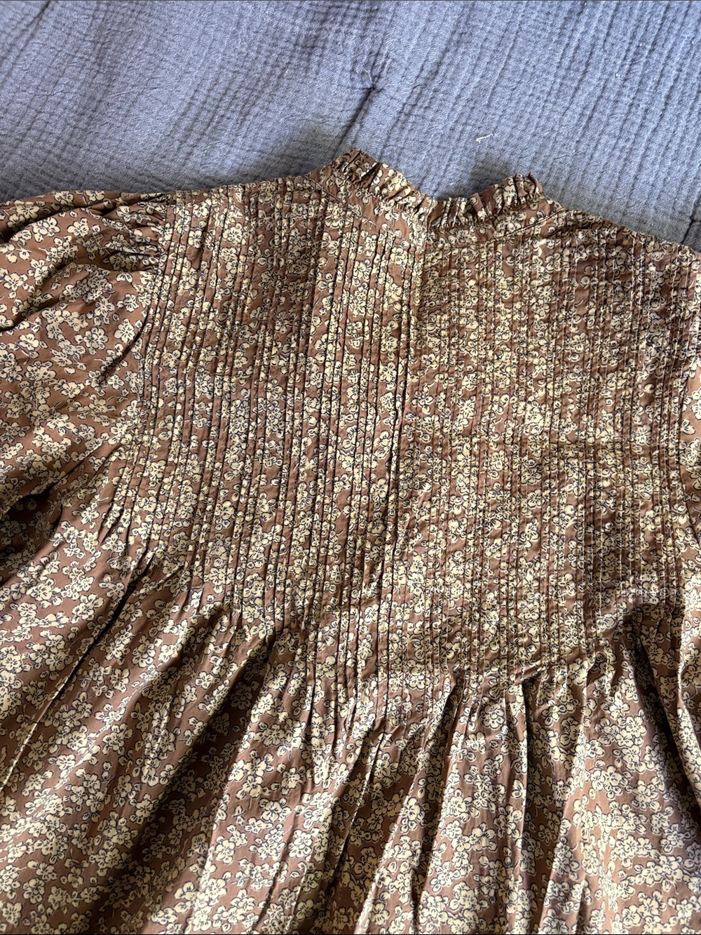 Doen Brown Floral Pintuck Ruffle Blouse - Picture 7 of 7